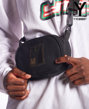 Bandolera
Y T� Quique? Oval Pouch Midi