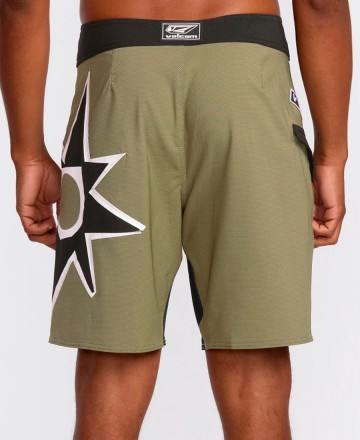 Boardshort 
Volcom St4r G4zer Mod 20