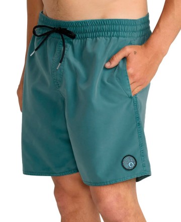 Boardshort 
Volcom Center Pigment 17