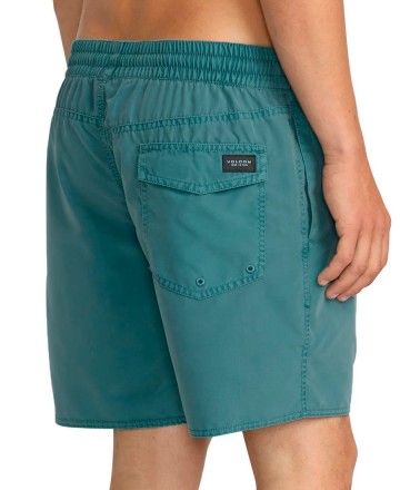 Boardshort 
Volcom Center Pigment 17
