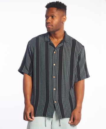 Camisa 
Y Tu Quique? Hawaii Trama