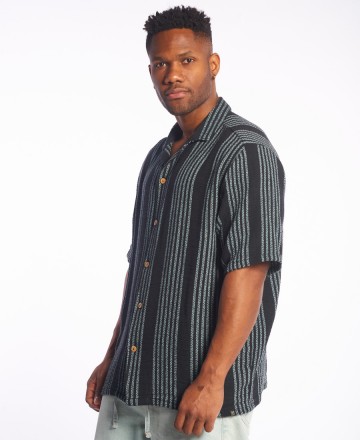 Camisa 
Y Tu Quique? Hawaii Trama