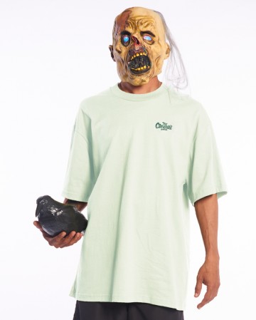 Remera
Creature Over Haunted Sea