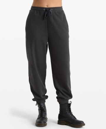 Jogging 
Volcom Lived In