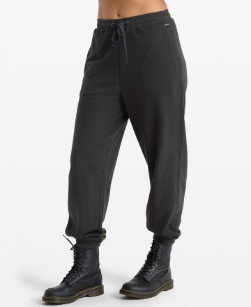 Jogging 
Volcom Lived In