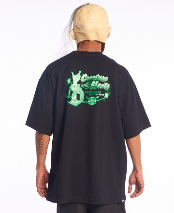 Remera 
Creature Meat Grinder