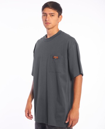 Remera 
Independent Built To Grind