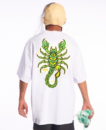 Remera 
Creature Deadly Sands