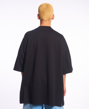 Remera 
Santa Cruz Winkowski Spaced Out Front