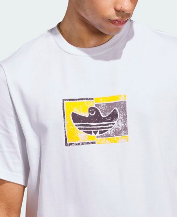 Remera 
Adidas Shmoohaus